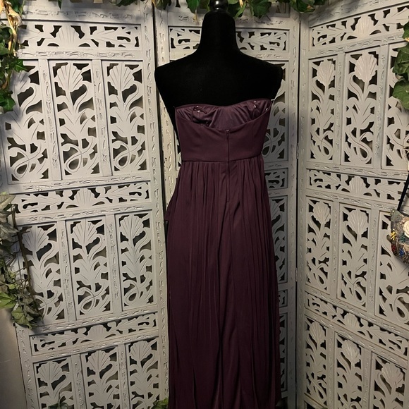 GIRLS DAVIDS BRIDAL BEAUTIFUL PLUM PURPLE SPAGHETTI STRAPS LONG FORMAL DRESS - Picture 4 of 10